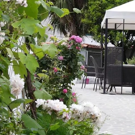 Rafael - A Romantic Gem In Amalfi Coast מאיורי